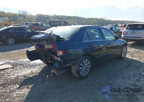 2005 Honda Accord 2.4 Lx from USA, damaged, VIN 1HGCM564X5A158213